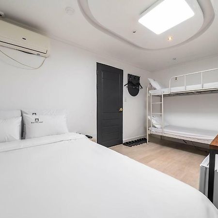 Must Stay Hotel Seoul Exterior photo